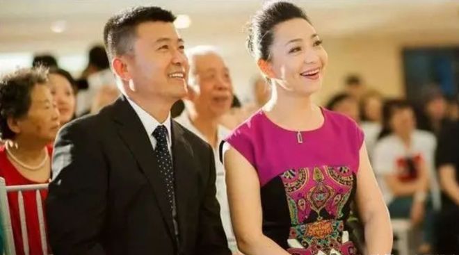 郝洛钒的妈妈是谁_我不是明星郝洛钒_郝洛钒的生活照