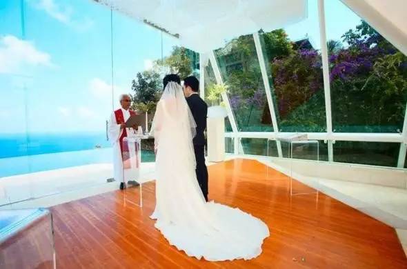 明星海岛婚礼 不是明星，也可让梦想绽放：我的海岛教堂婚礼 |