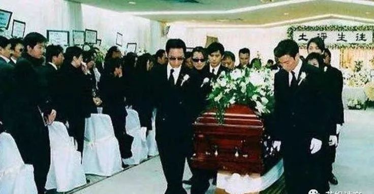 葬礼最隆重的明星 最“豪华”的4场葬礼，张国荣和梅艳芳上榜，